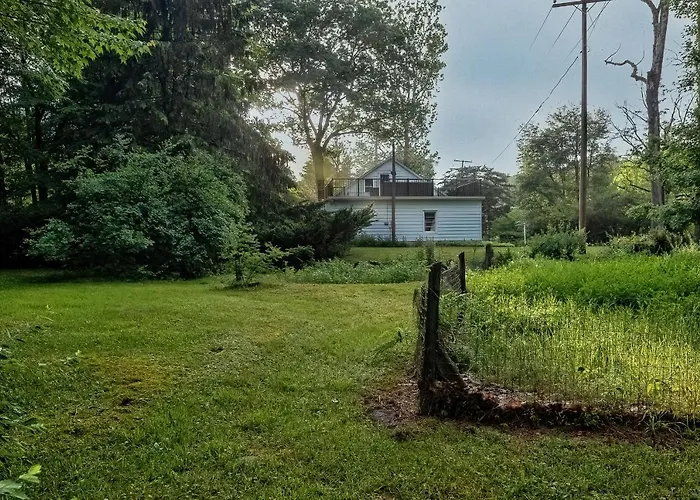 Private Creek Access - On One Acre