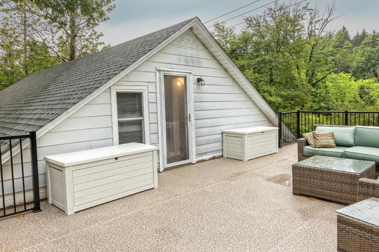 Holiday home Private Creek Access - On One Acre Tannersville